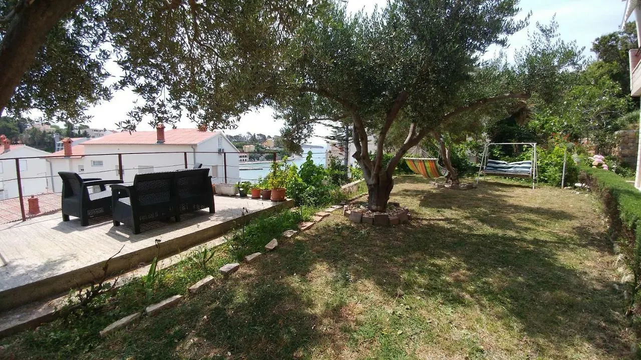 Apartments Dora Banjol Croatia