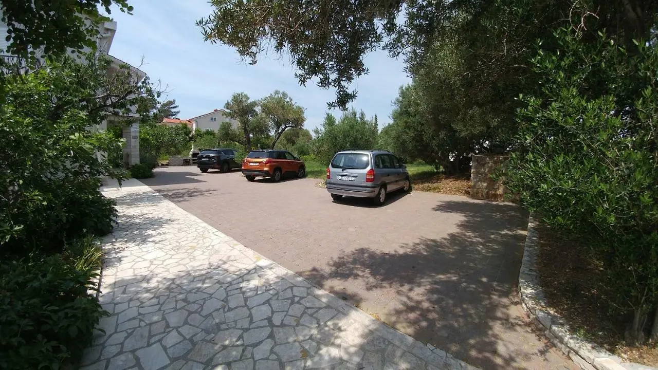 Apartments Dora Banjol
